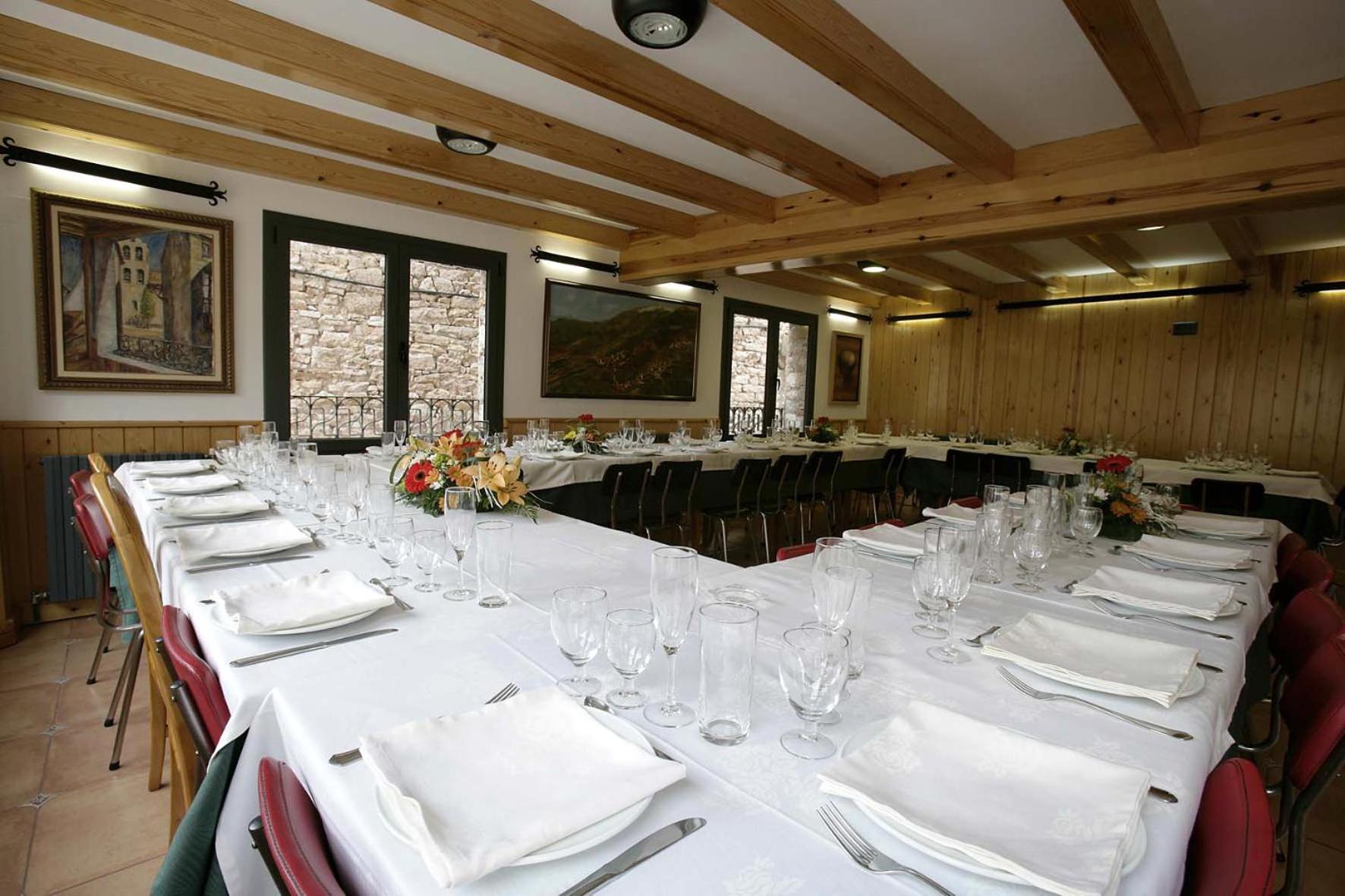 Hostal La Muntanya Кастелар де Н'Хуг Екстериор снимка