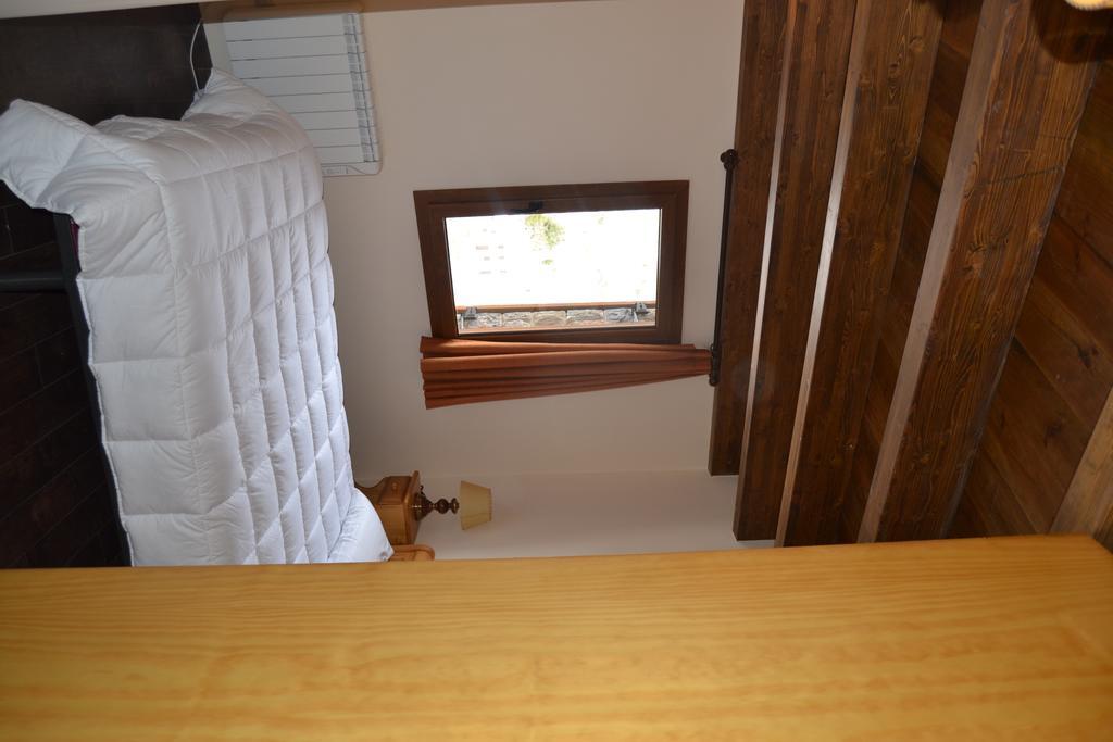 Hostal La Muntanya Кастелар де Н'Хуг Екстериор снимка