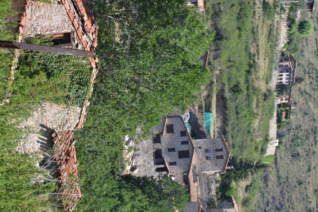 Hostal La Muntanya Кастелар де Н'Хуг Екстериор снимка